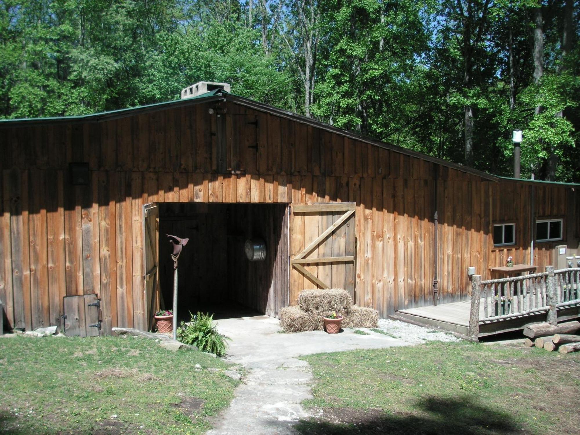 Arrowmont Stables & Cabins Cullowhee المظهر الخارجي الصورة